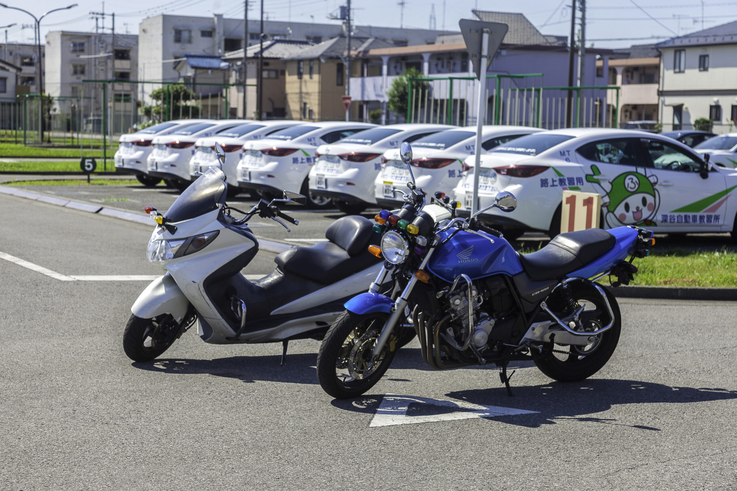 大型自動二輪車(MT)